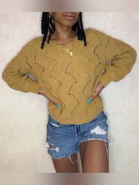 Moon & Madison Mustard Knit Women’s Sweater